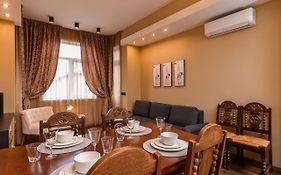 Sofia Dream Apartments - Jazzy Two Bedroom Suite By Flat Mаnager